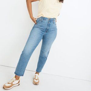 Madewell Classic Straight Jeans in Nearwood Wash